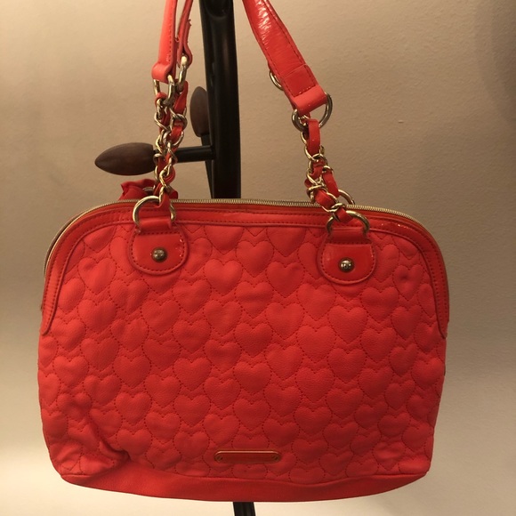 betsey johnson heart purse